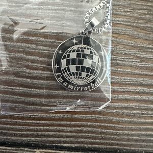 NWOT TAYLOR SWIFT “I’M A MIRRORBALL” NECKLACE NEVER WORN
